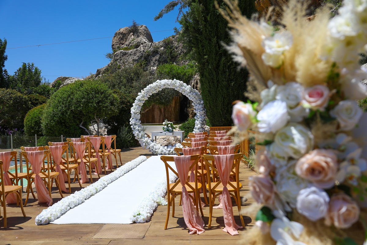 Rustic & Romantic