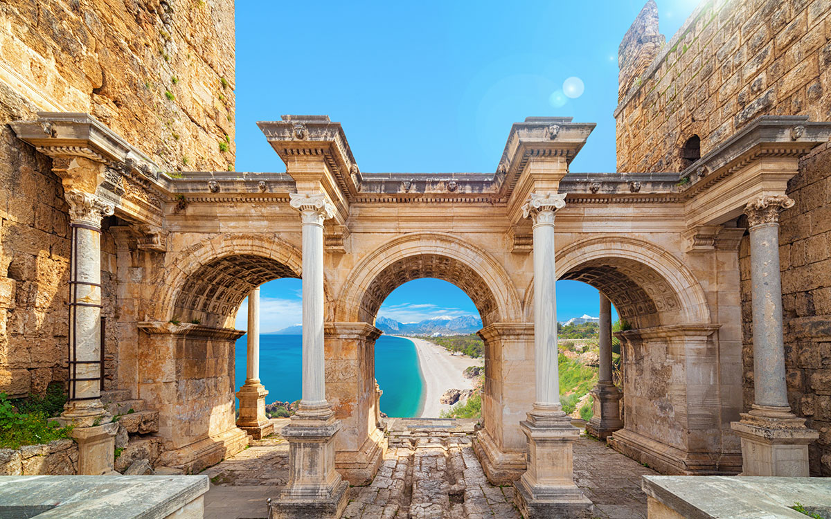 Discover the Wonders of the Mediterranean and Red Sea Emerald Kaia 21 Nights