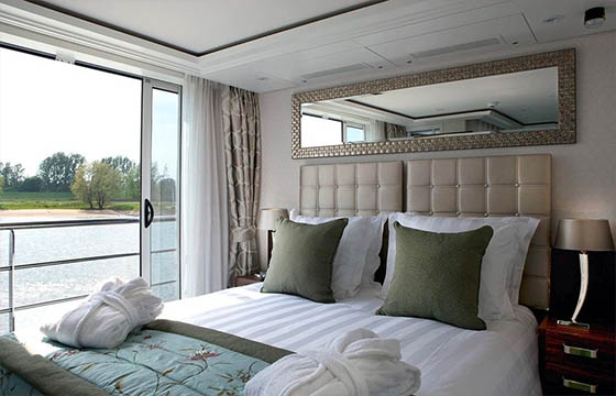apt river cruise rooms